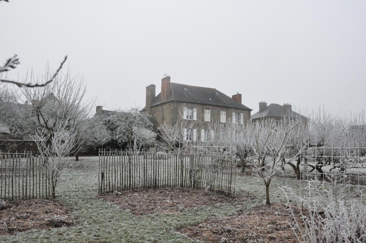 Le Clos Des Anges Dingé Exterior foto